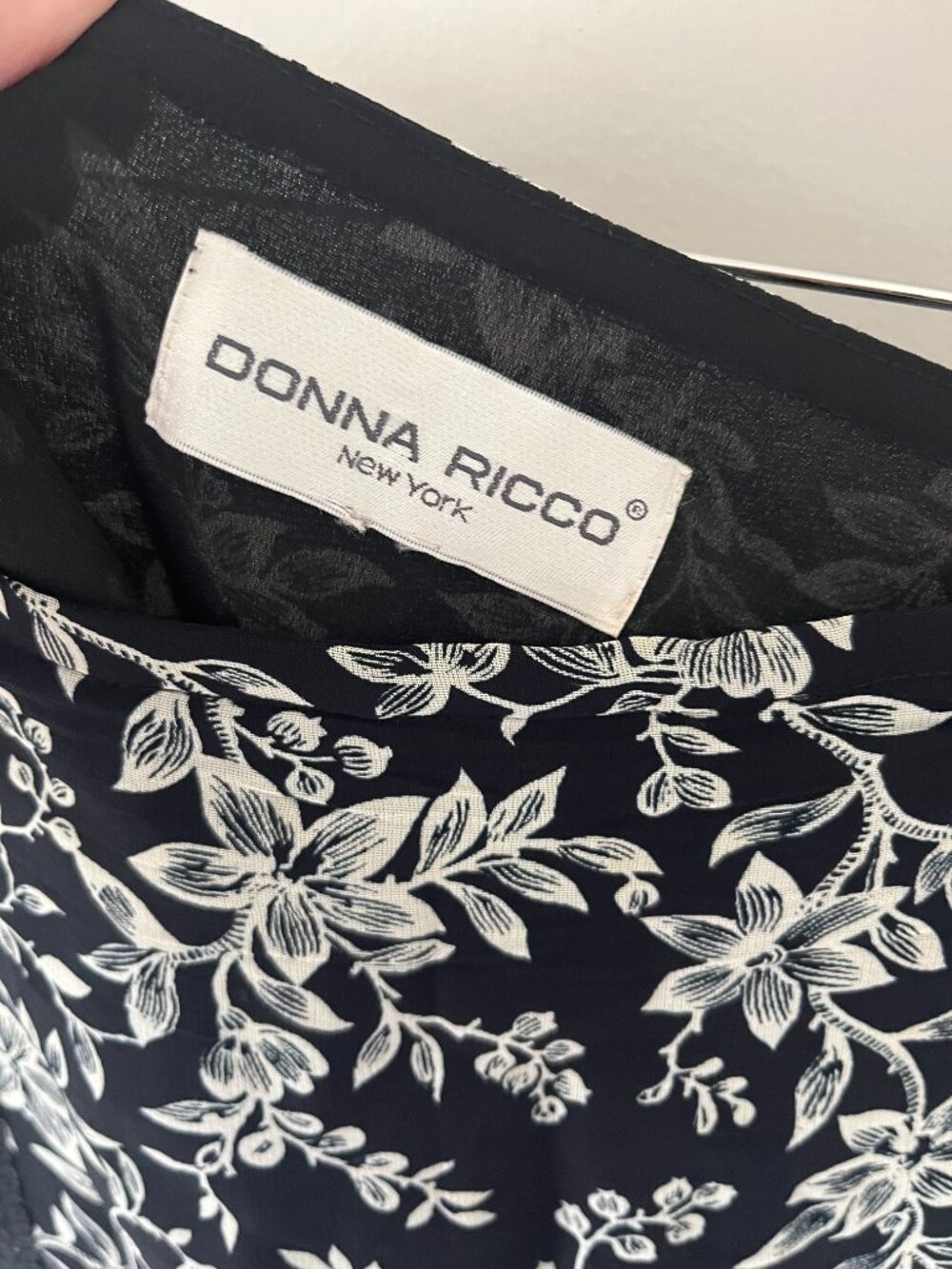 Vintage y2k Donna Ricco 100% Rayon Skirt with black lace trim size 14 - Picture 6 of 8